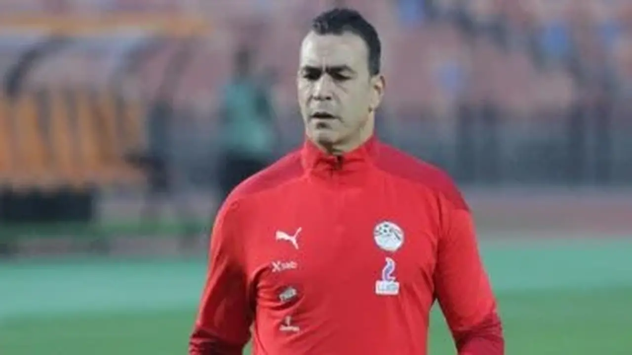 أزمة ركلة الجزاء في مباراة الأهلي: الحضري يُجبر السولية على تسليم الكرة لأفشة